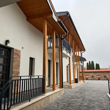 Bed & Breakfast H11 Esztergom
