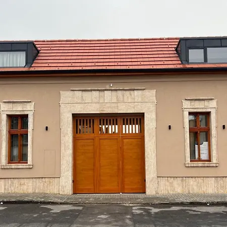 H11