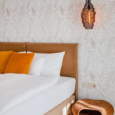 H11 Bed & Breakfast 5*