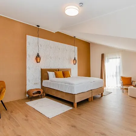 Bed & Breakfast H11 5*