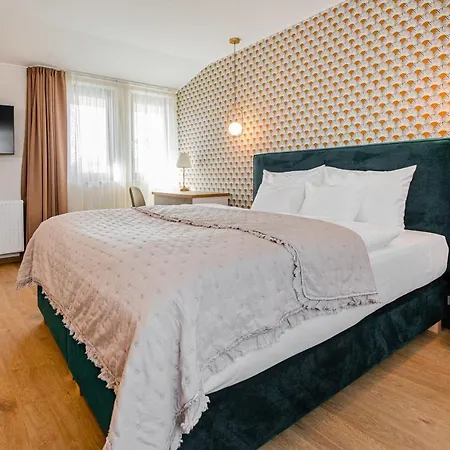 H11 Bed & Breakfast