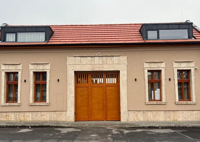 H11